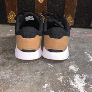 Men’s New Balance sneakers